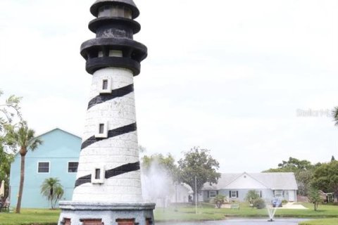 Condo in New Port Richey, Florida, 2 bedrooms № 2104528 - photo 23