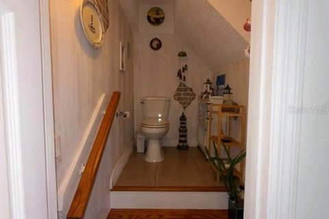 Condo in New Port Richey, Florida, 2 bedrooms № 2104528 - photo 4
