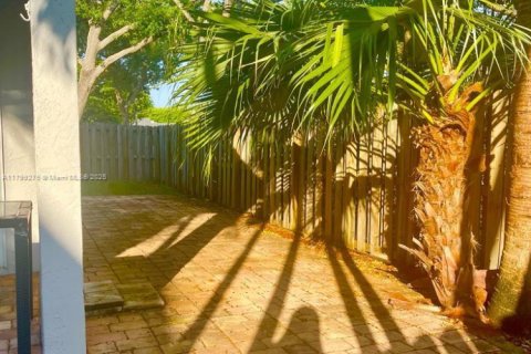 Casa en venta en Doral, Florida, 3 dormitorios, 98.85 m2 № 1861578 - foto 16