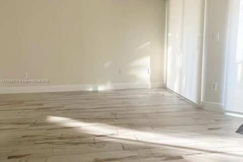 Casa en venta en Doral, Florida, 3 dormitorios, 98.85 m2 № 1861578 - foto 6