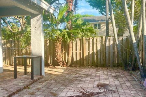 Casa en venta en Doral, Florida, 3 dormitorios, 98.85 m2 № 1861578 - foto 15