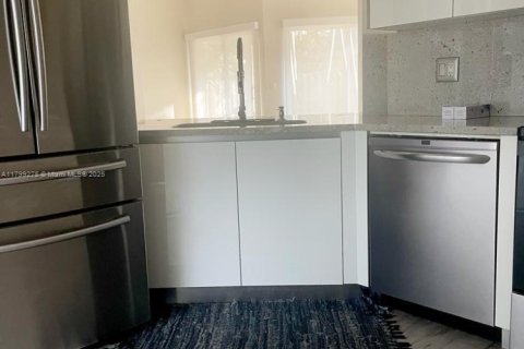 Casa en venta en Doral, Florida, 3 dormitorios, 98.85 m2 № 1861578 - foto 5