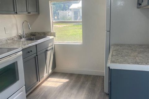 House in Lake Wales, Florida 2 bedrooms, 46.45 sq.m. № 1883110 - photo 6