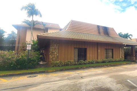 Propiedad comercial en venta en Sunrise, Florida № 1980825 - foto 2