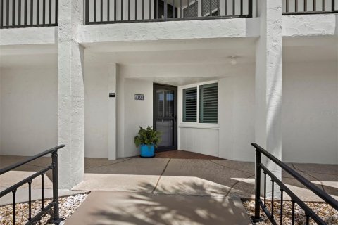 Condo in Longboat Key, Florida, 2 bedrooms  № 2288011 - photo 3