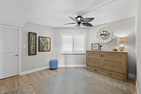 Condo in Longboat Key, Florida, 2 bedrooms  № 2288011 - photo 27
