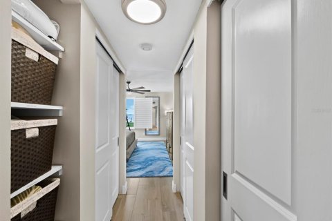 Condo in Longboat Key, Florida, 2 bedrooms  № 2288011 - photo 21