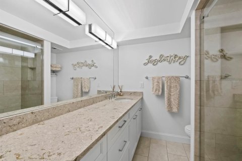 Condo in Longboat Key, Florida, 2 bedrooms  № 2288011 - photo 29