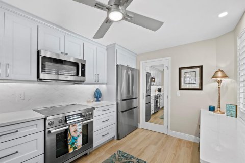 Condo in Longboat Key, Florida, 2 bedrooms  № 2288011 - photo 19