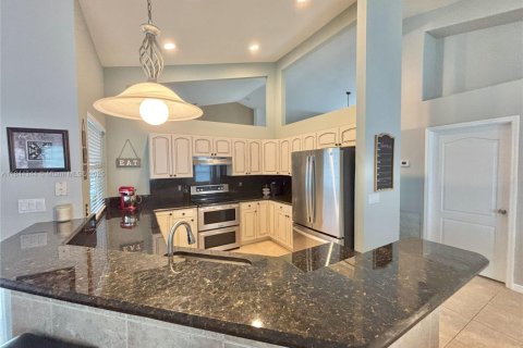House in Port St. Lucie, Florida 4 bedrooms, 212.1 sq.m. № 1839603 - photo 16