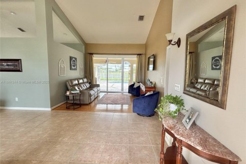 House in Port St. Lucie, Florida 4 bedrooms, 212.1 sq.m. № 1839603 - photo 3