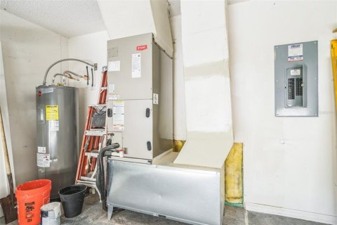 Купить виллу или дом в Хейнс-Сити, Флорида 9 комнат, 167.13м2, № 1721446 - фото 14