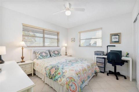 Купить кондоминиум в Маргит, Флорида 2 спальни, 85.47м2, № 2083727 - фото 12