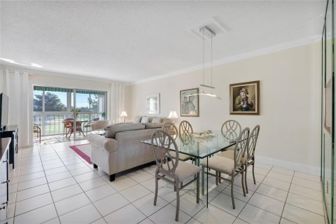 Купить кондоминиум в Маргит, Флорида 2 спальни, 85.47м2, № 2083727 - фото 3