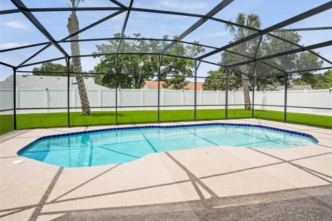 House in Oviedo, Florida 3 bedrooms, 164.81 sq.m. № 2230400 - photo 25