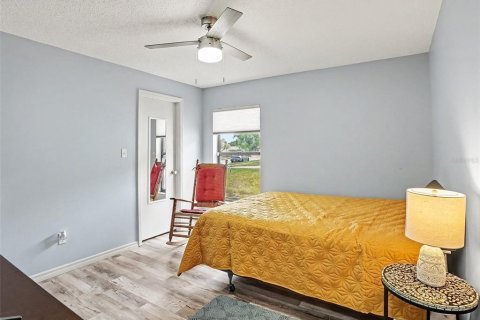 House in Oviedo, Florida 3 bedrooms, 164.81 sq.m. № 2230400 - photo 9