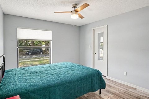 House in Oviedo, Florida 3 bedrooms, 164.81 sq.m. № 2230400 - photo 11