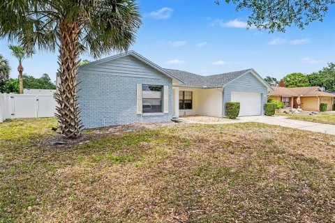 House in Oviedo, Florida 3 bedrooms, 164.81 sq.m. № 2230400 - photo 3