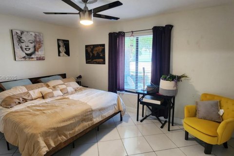 House in Cutler Bay, Florida 3 bedrooms, 170.94 sq.m. № 1726188 - photo 25