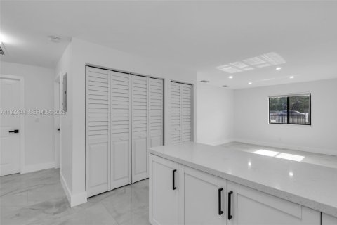 Villa ou maison à louer à Miami, Floride: 3 chambres № 1976974 - photo 11