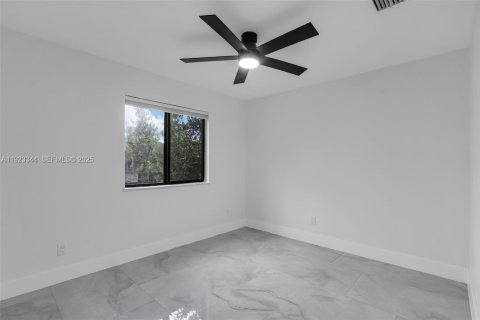 Villa ou maison à louer à Miami, Floride: 3 chambres № 1976974 - photo 14