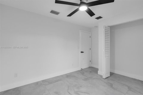 Villa ou maison à louer à Miami, Floride: 3 chambres № 1976974 - photo 15