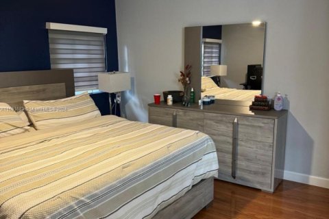 Casa en venta en Miami, Florida, 3 dormitorios, 159.05 m2 № 1864193 - foto 15