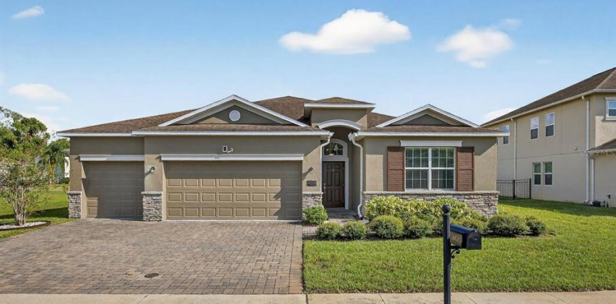 Casa en Davenport, Florida 3 dormitorios, 241.36 m2 № 2212099