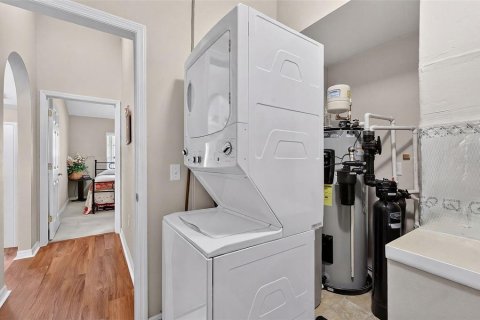 Купить виллу или дом в Юстис, Флорида 9 комнат, 148.27м2, № 2096223 - фото 28