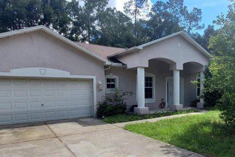 Villa ou maison à vendre à Citrus Springs, Floride: 3 chambres, 185.8 m2 № 1887062 - photo 1