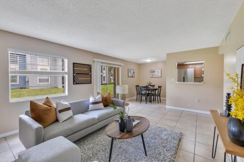 Condo in Orlando, Florida, 2 bedrooms  № 1847293 - photo 3