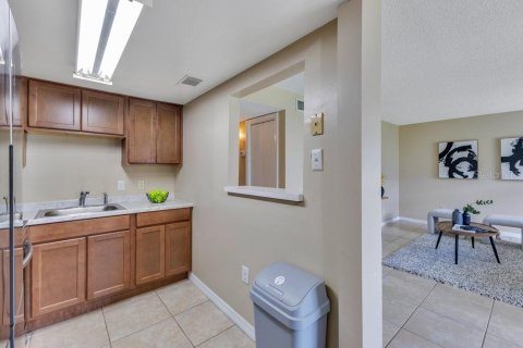 Condo in Orlando, Florida, 2 bedrooms  № 1847293 - photo 8