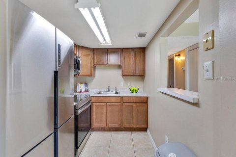 Condo in Orlando, Florida, 2 bedrooms  № 1847293 - photo 6
