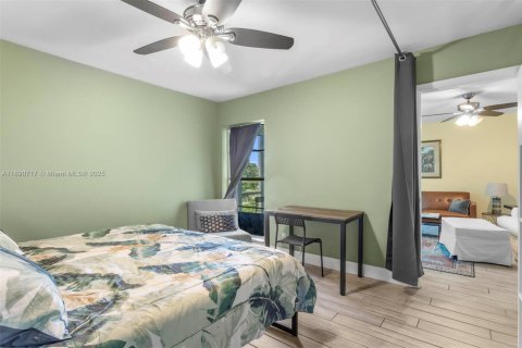 Condo in Oakland Park, Florida, 1 bedroom  № 2021049 - photo 7