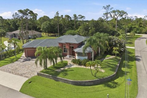 House in North Port, Florida 3 bedrooms, 236.9 sq.m. № 2156787 - photo 14