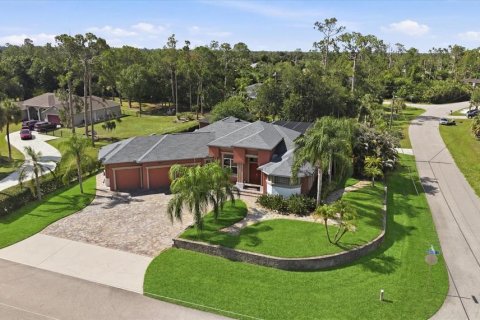 House in North Port, Florida 3 bedrooms, 236.9 sq.m. № 2156787 - photo 13