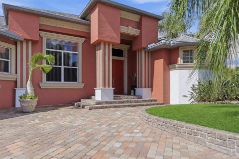 House in North Port, Florida 3 bedrooms, 236.9 sq.m. № 2156787 - photo 20