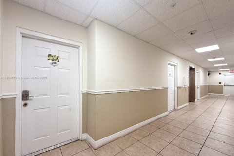 Condominio en venta en Miami, Florida, 1 dormitorio, 56.39 m2 № 1882416 - foto 3
