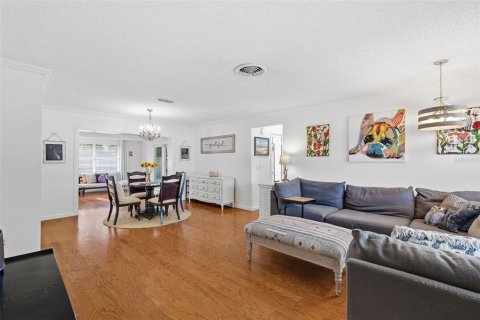 Villa ou maison à louer à Clearwater, Floride: 3 chambres, 129.51 m2 № 2419239 - photo 5