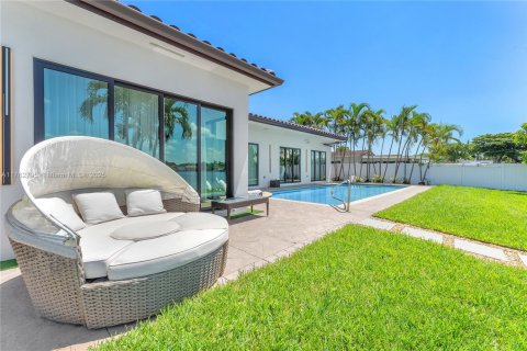 House in Miami, Florida 3 bedrooms № 1707585 - photo 12