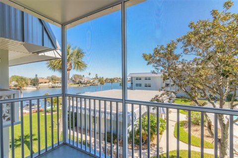 Condo in New Smyrna Beach, Florida, 2 bedrooms  № 1575156 - photo 28
