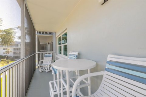 Condo in New Smyrna Beach, Florida, 2 bedrooms  № 1575156 - photo 30