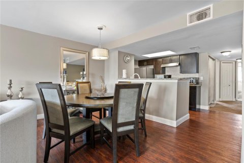 Condo in Kissimmee, Florida, 3 bedrooms  № 1879642 - photo 10