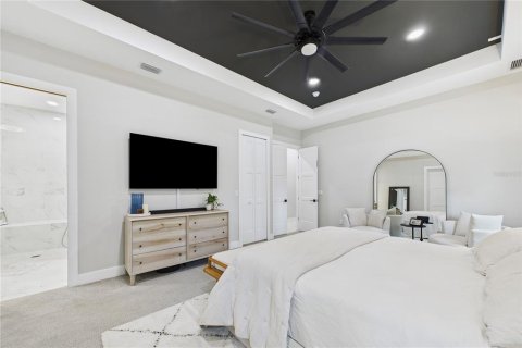 House in Indialantic, Florida 7 bedrooms, 426.7 sq.m. № 1654970 - photo 14