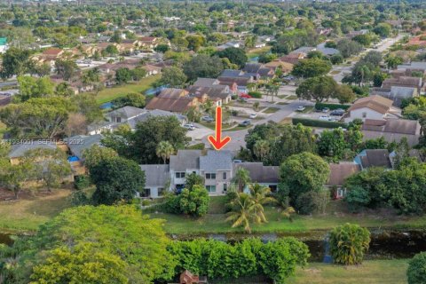 House in Wellington, Florida 2 bedrooms, 122.45 sq.m. № 1992890 - photo 30