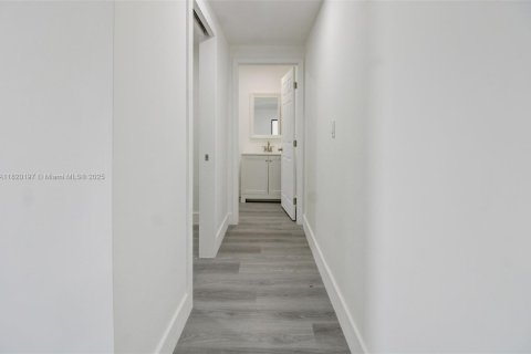Casa en venta en North Miami, Florida, 3 dormitorios, 145.67 m2 № 1779533 - foto 19