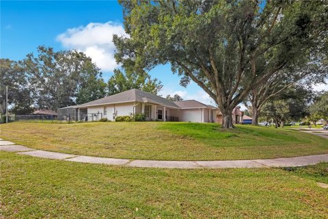Villa ou maison à vendre à Clermont, Floride: 3 chambres, 158.49 m2 № 2430986 - photo 30