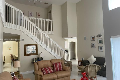 Villa ou maison à vendre à Hollywood, Floride: 4 chambres, 213.68 m2 № 1928334 - photo 24