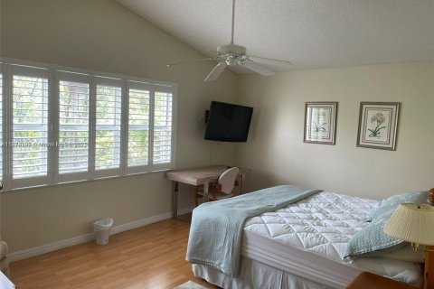 Villa ou maison à vendre à Hollywood, Floride: 4 chambres, 213.68 m2 № 1928334 - photo 12