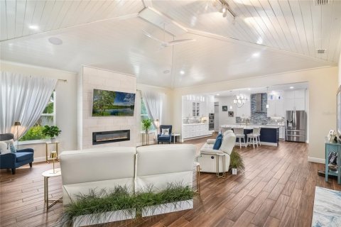 Casa en venta en Ocala, Florida, 4 dormitorios, 295.99 m2 № 1826673 - foto 6